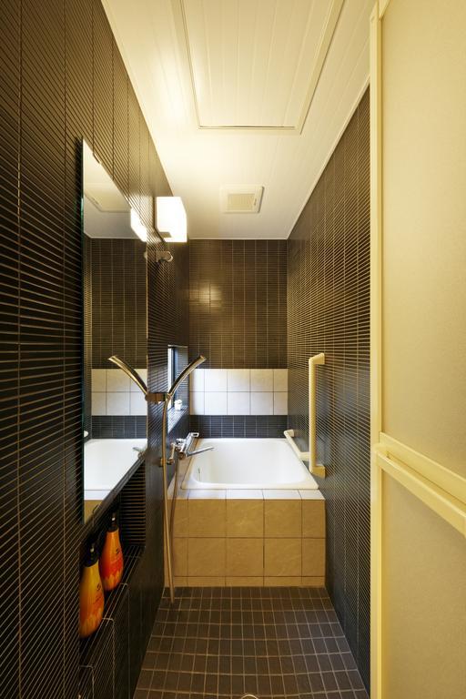 Himawari Shijo Kawaramachi Guest house 2*