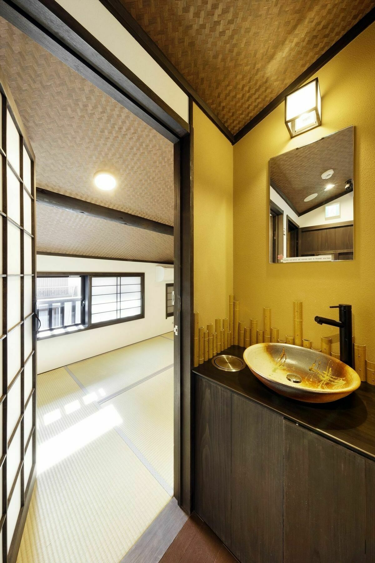 Himawari Shijo Kawaramachi Guest house 2*